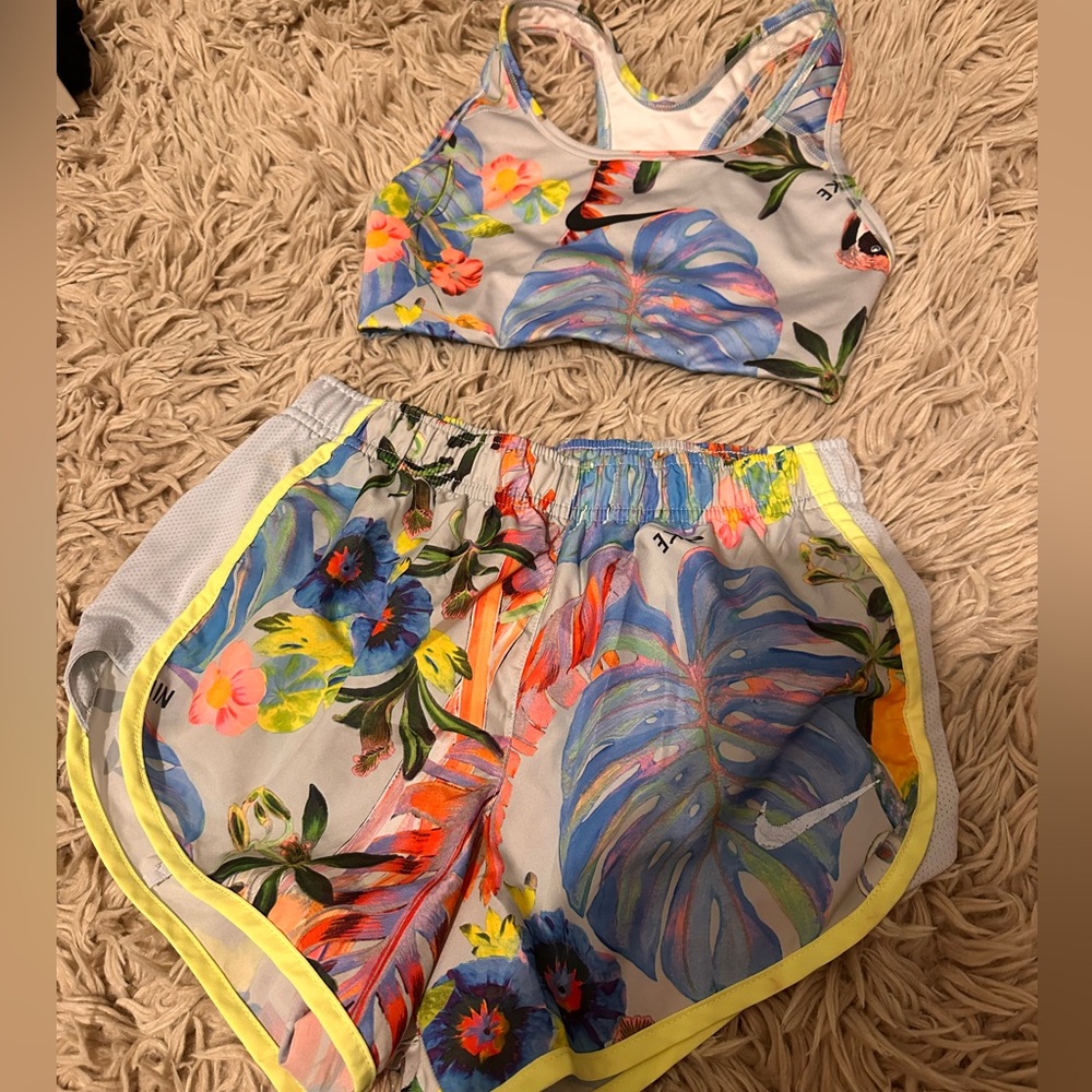 Nike tropical print run set